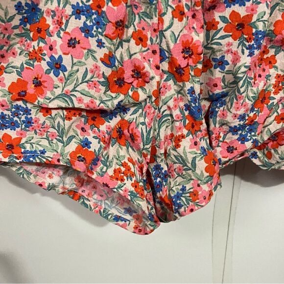 American Eagle Floral V-Neck Cap Sleeve Romper - Picture 4 of 5